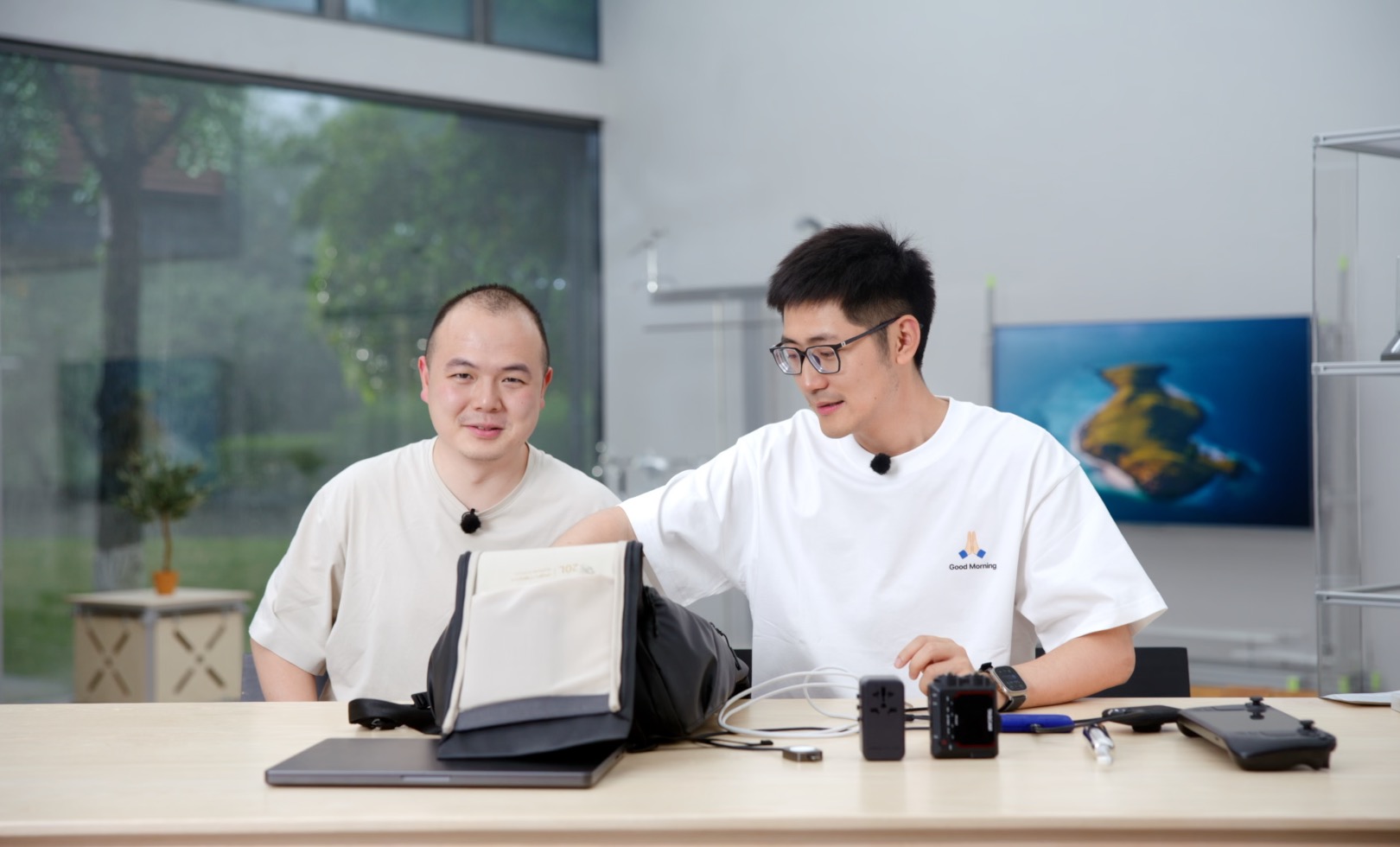 影视飓风教你在户外40℃+暴热下快速降温！